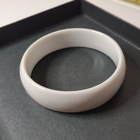 8.75 Inch Pretty Porcelain Flower Bangle - Picture 5 of 10